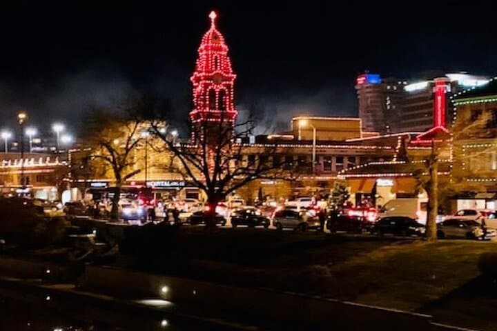 Plaza Lights & Crestwood: Kansas City Urban Hike Through History and Hills