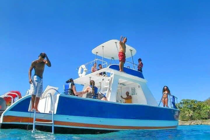 Private VIP Catamaran Party and Snorkel Tour at Sosúa Beach photo 4