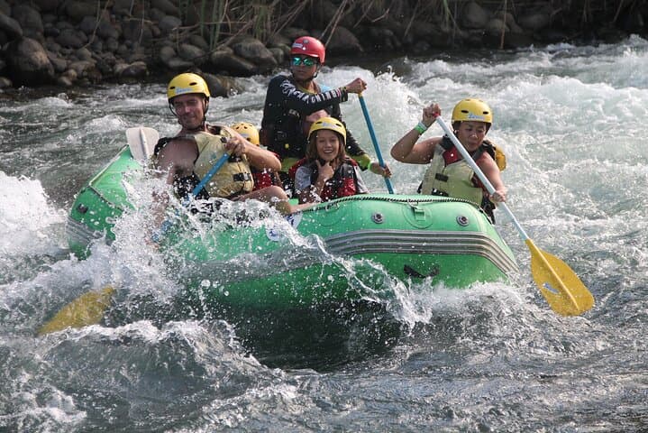 Afternoon Class II–III Whitewater Rafting Near Arenal Volcano photo 3