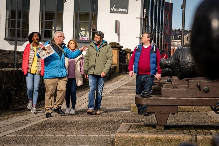 Full-Circuit Derry City Walls Walking Tour — History, Sights & Practical Tips
