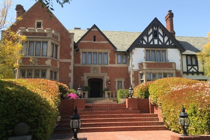 Los Angeles Historic Districts Private Walking Tour — Half-Day Guide photo 2