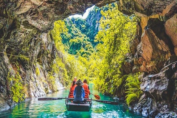 Ninh Binh Day Trip: Bai Dinh, Trang An Boat & Mua Cave Panorama photo 6