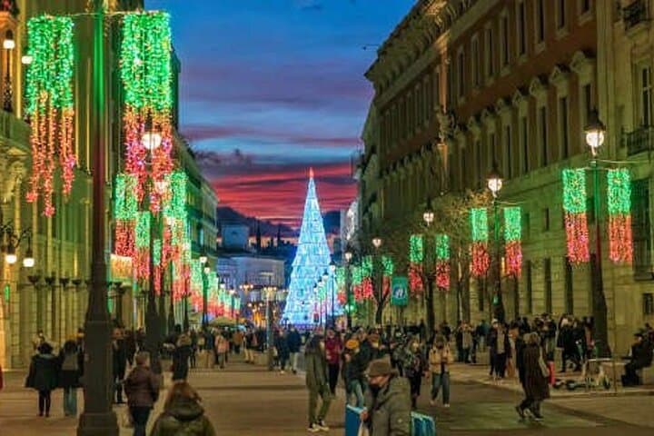 Madrid Christmas Lights Tour by Electric Tuk Tuk — 45-Min Evening City Ride photo 4