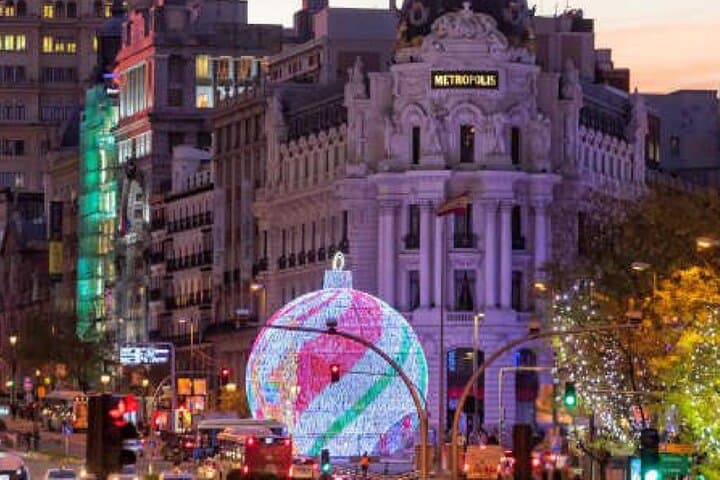 Madrid Christmas Lights Tour by Electric Tuk Tuk — 45-Min Evening City Ride photo 5
