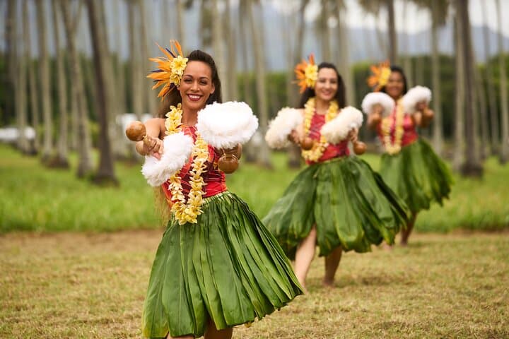 Luau Ka Hikina: Authentic Kauai Luau with Dinner, Lei Greeting & Live Hula