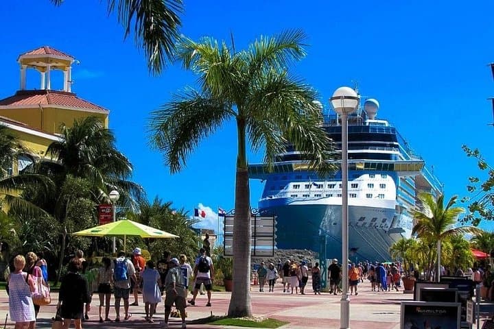 Private Transfer Across Saint Maarten: Door-to-Door Island Transport photo 3