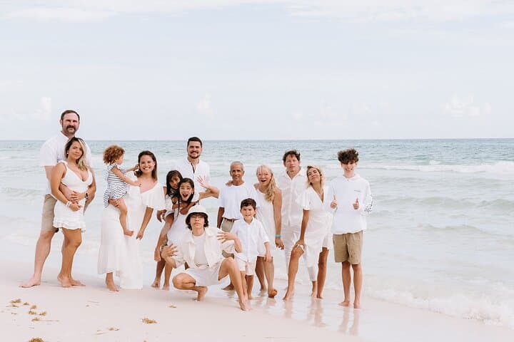 Private Vacation Photoshoot in Destin: Professional Beach Photos & Local Guidance photo 2