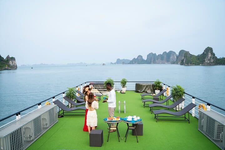 Halong Bay Day Cruise: Luxury Limousine Transfer, Kayak & Sung Sot Cave photo 5