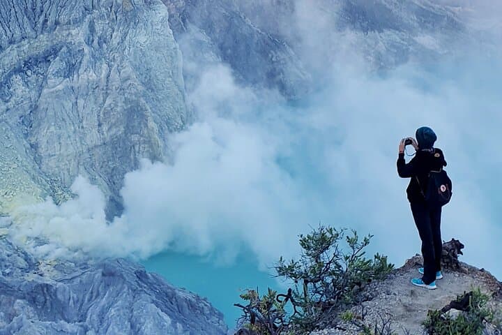 Ijen Blue Fire & Mount Bromo One‑Day Ultimate Tour from Surabaya, Malang & Banyuwangi photo 3