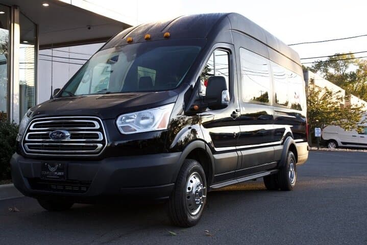Private Sprinter Airport Transfer: JFK & LGA to Manhattan Round Trip