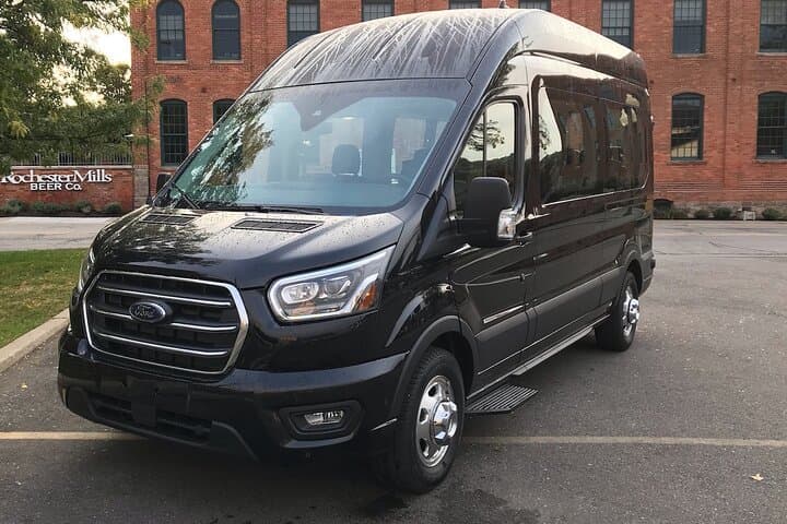 Private Sprinter Airport Transfer: JFK & LGA to Manhattan Round Trip photo 3