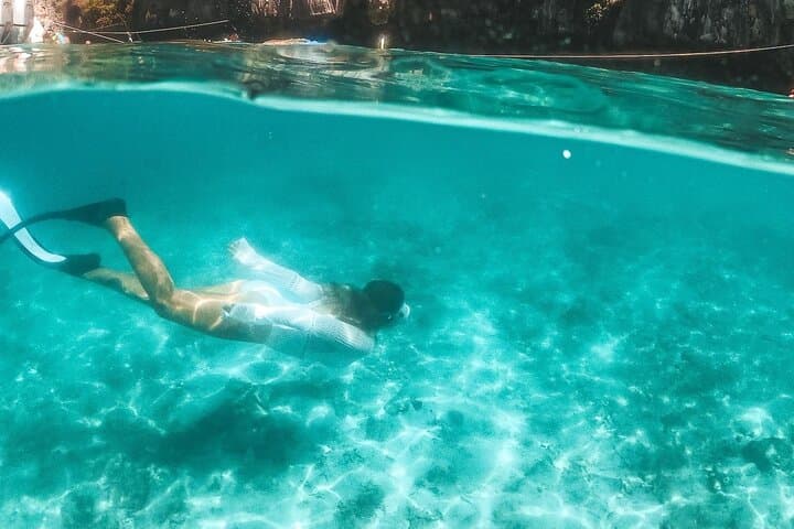 Phi Phi Islands Snorkeling: 7-Stop Speedboat Tour with Lunch from Phuket photo 6
