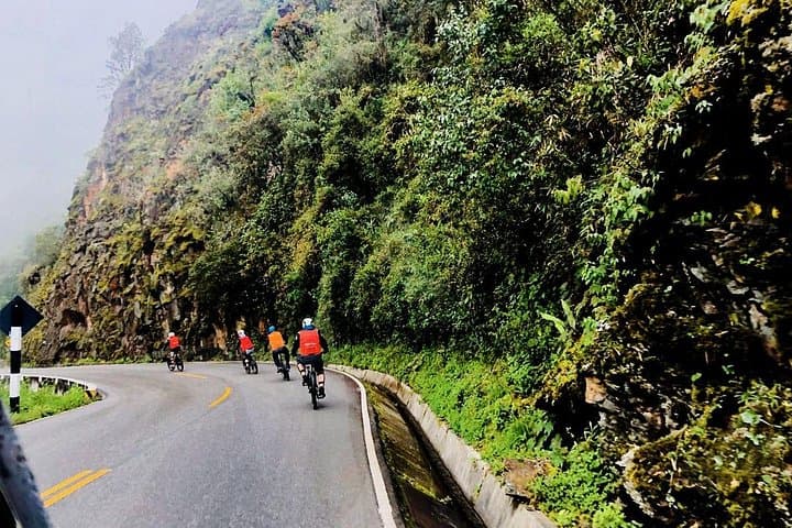 Inca Jungle Trek: Cusco to Machu Picchu — 4-Day Bike, Hike & River Adventure photo 3