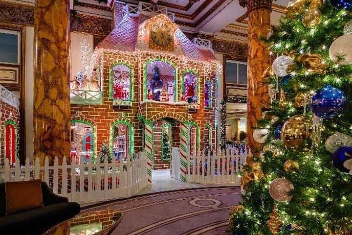 San Francisco Holiday Lights by Open-Top Jeep: Private Small-Group Evening Tour photo 6