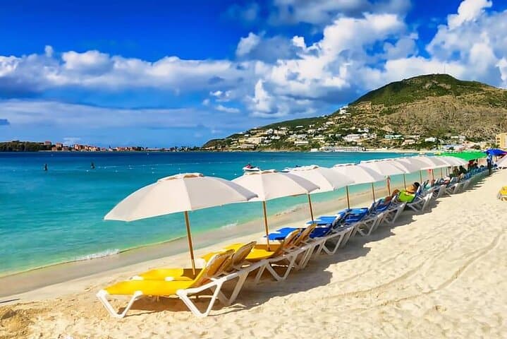 Best of St Maarten: Private Sightseeing & Beach Day from Philipsburg