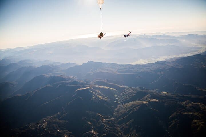 18,000ft Tandem Skydive Over Abel Tasman — Motueka Skydiving Adventure photo 3