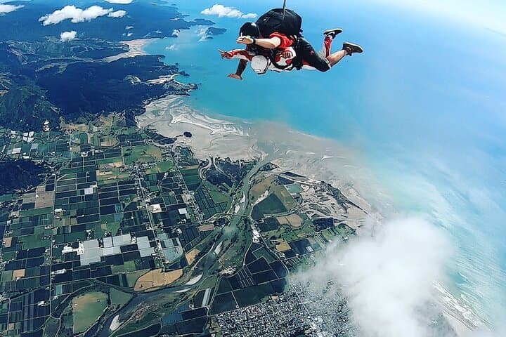 18,000ft Tandem Skydive Over Abel Tasman — Motueka Skydiving Adventure photo 6