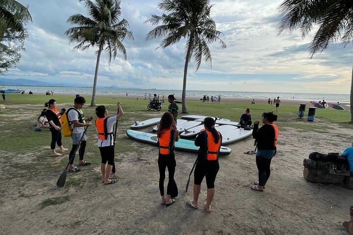 Sunset Stand Up Paddle Boarding at Tanjung Aru Beach, Kota Kinabalu photo 6