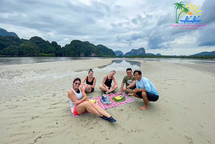Half-Day Kayaking in Ao Thalane: Paddle Mangroves & Limestone Cliffs Near Krabi photo 4