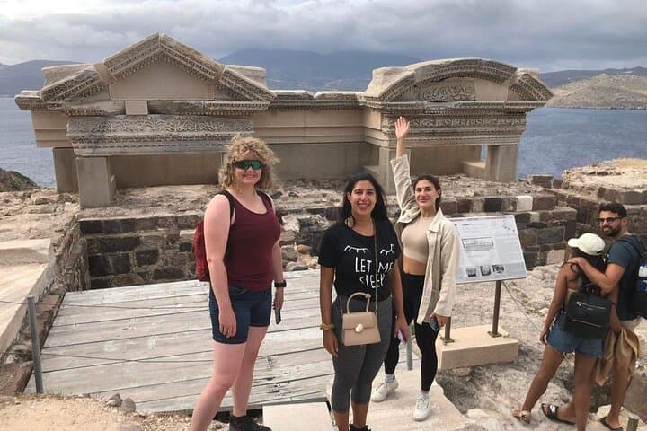 Milos e-Bike Ride: Sarakiniko, Catacombs & Ancient Theater photo 5