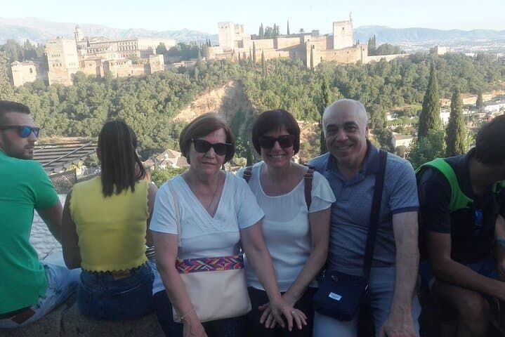 Moonlit Albaicín & Sacromonte: Granada Night Walking Tour to San Nicolás photo 3