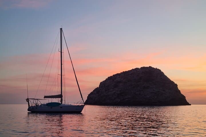 Sunrise Sail to Sa Calobra — Quiet Coves & Snorkeling from Port de Sóller