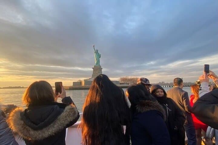 Unforgettable Views on the Statue of Liberty 60-Minute Cruise photo 2