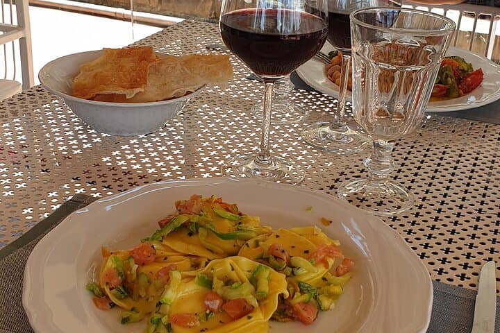 Chianti horseback ride and gourmet Tuscan lunch in a historic food shop photo 3