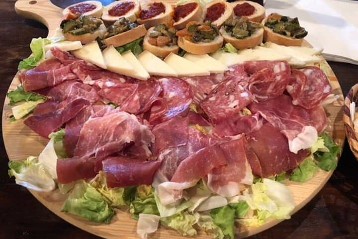 Chianti horseback ride and gourmet Tuscan lunch in a historic food shop photo 5