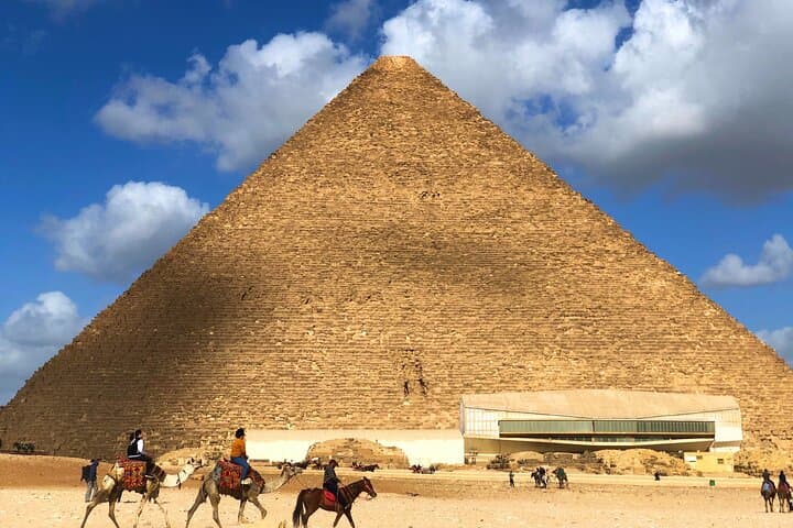 Quad Tour Through the Giza Pyramids: Desert Ride & Plateau Views