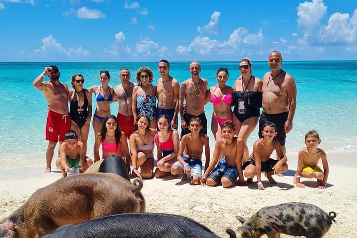 Full-Day Private Fishing Charter in Nassau: 8-Hour Sportfishing & Snorkel with Turtles