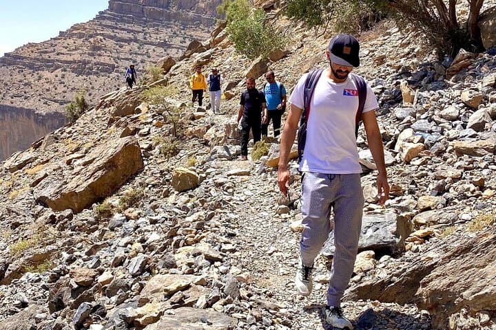 Balcony Walk & Hidden Lake Hike on Jebel Shams — Day Trip from Muscat photo 4