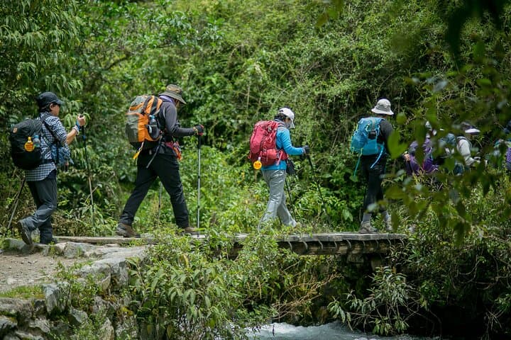 inka-trail-4-day-3-night-classic-trek-to-machu-picchu photo 4
