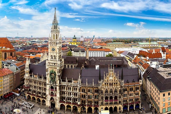 Munich City Centre Walking Tour — Marienplatz, Hofbräuhaus & Viktualienmarkt photo 3