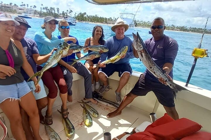 Offshore Trophy Fishing in Punta Cana: Mar‑Quesa 4–8 Hour Charter photo 4