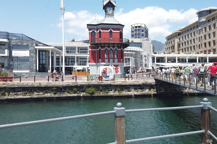 Table Mountain and Robben Island Full-Day Tour: Cable Car, Ferry & History from Cape Town photo 6