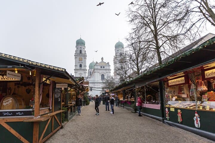 Passau Christmas Magic: Private Yuletide Tour of St. Stephan's & Domplatz photo 6