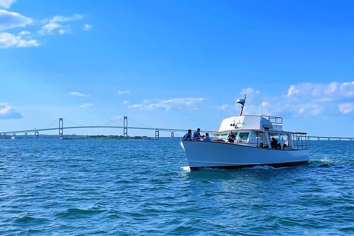 Morning Mimosa Cruise in Newport Harbor: A Refreshing Coastal Adventure photo 2