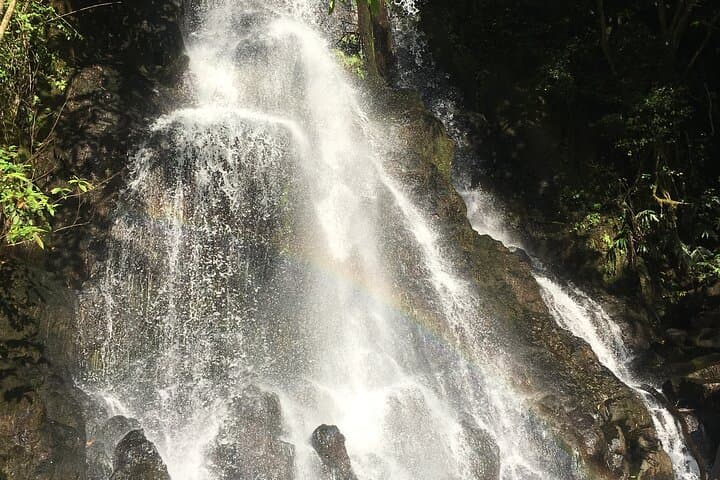 Explore Oahu’s Hidden Waterfalls and Secluded Beaches on an Intimate Adventure photo 6