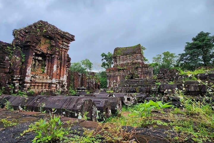 My Son Sanctuary and Hoi An Full-Day Private Tour: Ancient Cham Temples & Riverside Strolls