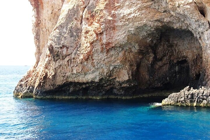 Solta Speedboat Tour from Trogir and Split: Cliffs, Hidden Beaches & Wreck Snorkel photo 6