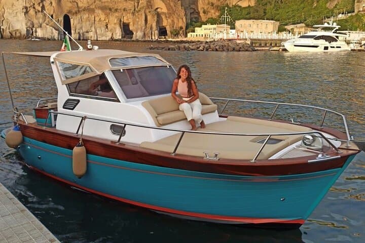Private Sunset Gozzo Cruise Along the Sorrento Coast photo 4