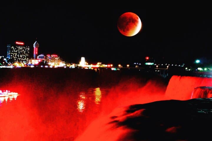 Mobsters and Mayhem: Night Illumination & Crime History Tour at Niagara Falls photo 2