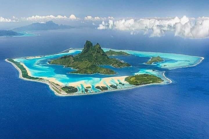 Bora Bora 30-Minute Private Scenic Flight Over the Lagoon photo 3