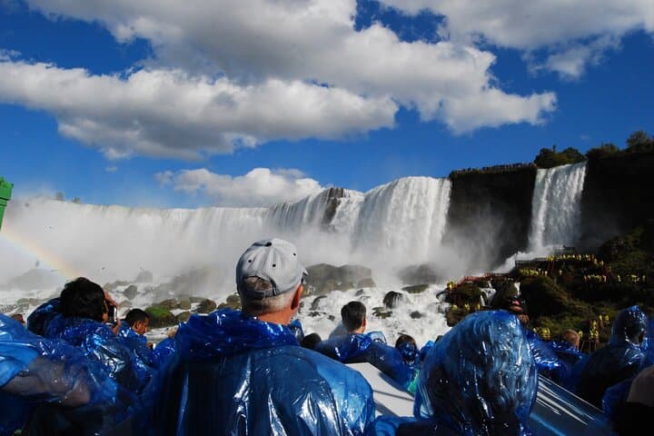 Niagara Falls Maid of the Mist & Cave of the Winds: Up-Close Waterfall Adventure photo 5