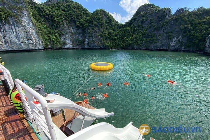 Halong & Lan Ha Bay Catamaran Day Cruise: Kayak, Beach & Cooking Class from Hanoi photo 3