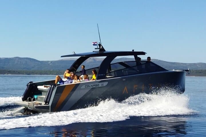 Private Luxury Boat Tour to Hvar, Brač and Vis from Makarska