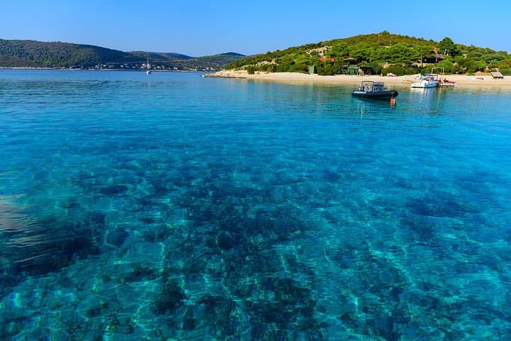 Blue Cave & Hvar 5-Island Boat Tour: Biševo, Vis, Stiniva & Green Cave photo 4