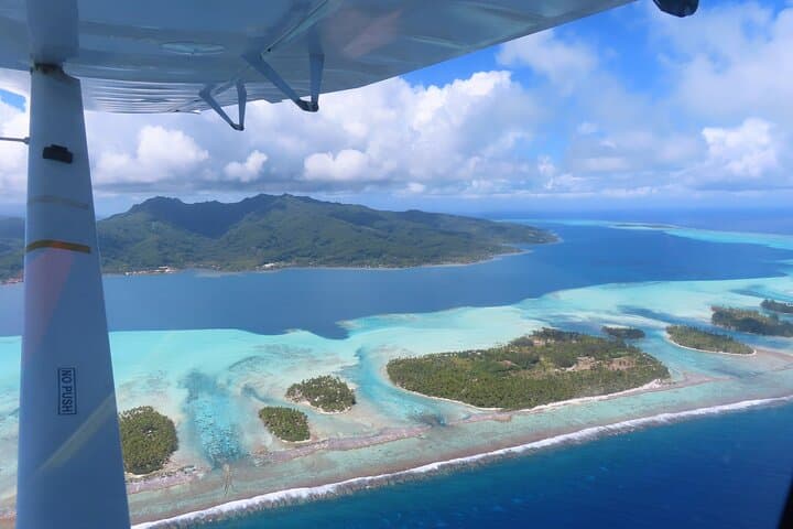 Private Microlight Flight Over Raiatea & Tahaa Motus photo 5