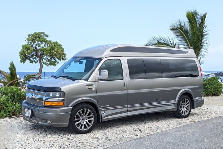 Private Luxury Luau Transportation in Kailua-Kona — Door-to-Door Van Service photo 3